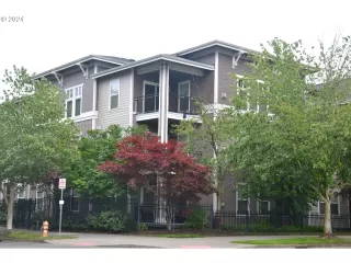 Photo #2: 24132496 Listing 