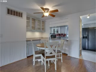 Photo #1: 24132538 Listing