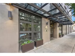 Photo #1: 24134224 Listing 