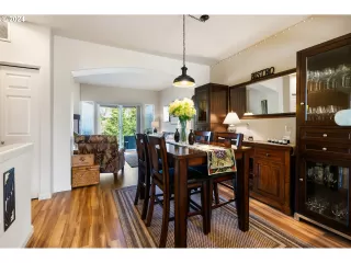 Photo #3: 24134860 Listing