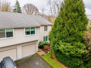 Photo #2: 24135493 Listing