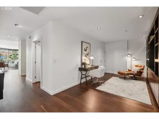 Photo #1: 24135575 Listing