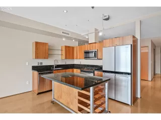 Photo #2: 24137319 Listing