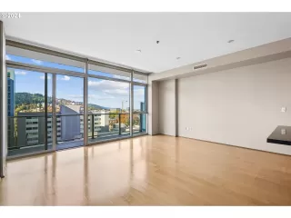 Photo #6: 24137319 Listing