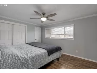 Photo #4: 24137474 Listing