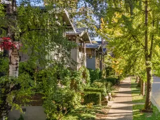 Photo #1: 24140130 Listing 