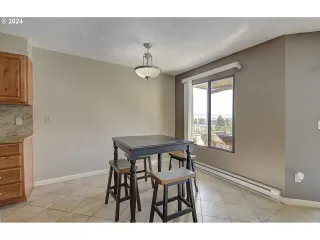 Photo #3: 24142307 Listing 