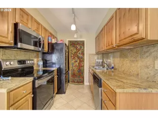 Photo #4: 24142307 Listing 