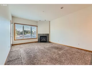 Photo #2: 24143402 Listing 