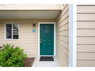 Photo #2: 24144114 Listing