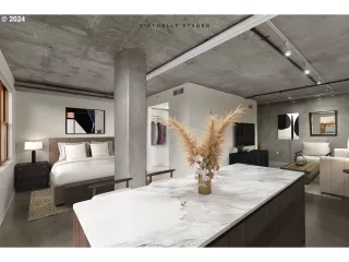 Photo #5: 24145852 Listing