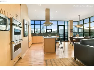 Photo #6: 24147030 Listing 