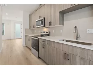 Photo #1: 24147455 Listing 