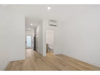 Photo #2: 24147455 Listing 