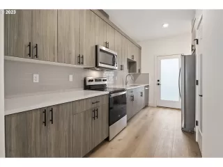 Photo #4: 24147455 Listing 