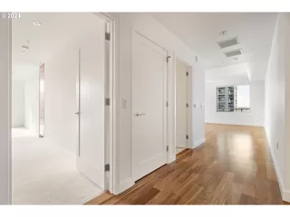 Photo #1: 24147725 Listing 