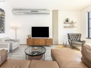 Photo #2: 24148970 Listing 