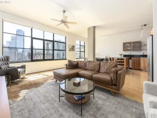 Photo #3: 24148970 Listing 