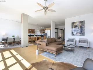 Photo #5: 24148970 Listing 