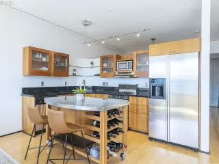 Photo #6: 24148970 Listing 