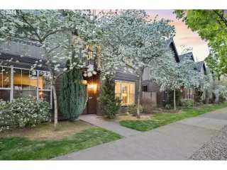 Photo #2: 24149280 Listing 