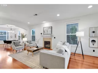 Photo #5: 24149280 Listing 