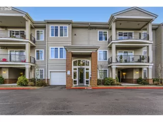 Photo #1: 24149314 Listing