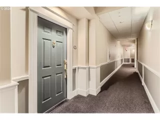 Photo #2: 24149314 Listing