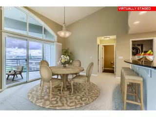 Photo #5: 24149314 Listing