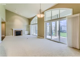 Photo #6: 24149314 Listing