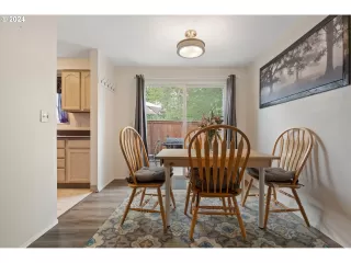 Photo #2: 24149394 Listing