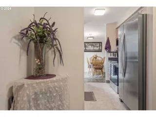 Photo #6: 24149394 Listing