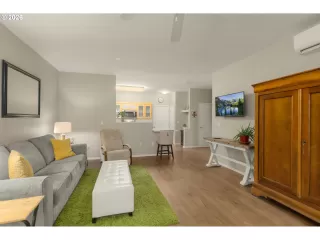 Photo #1: 241494212 Listing 