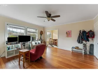 Photo #2: 24149732 Listing