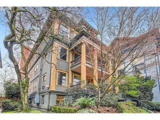 More Details about MLS # 24150230 : 2076 NW KEARNEY ST 7