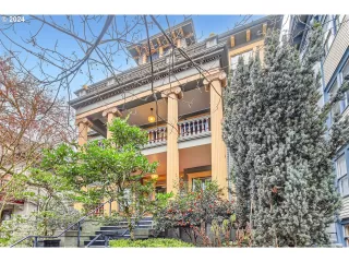 Photo #2: 24150230 Listing