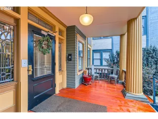 Photo #3: 24150230 Listing