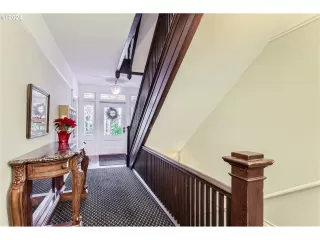 Photo #5: 24150230 Listing