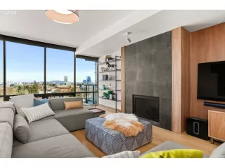 Photo #3: 24150719 Listing