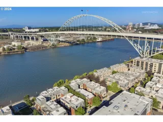 Photo #4: 24151188 Listing