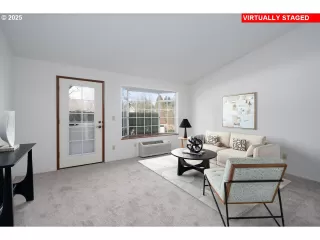 Photo #3: 24151348 Listing