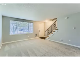 Photo #2: 24151697 Listing