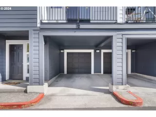 Photo #4: 24151995 Listing