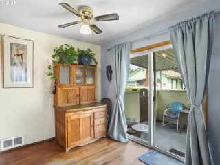 Photo #1: 24152332 Listing 