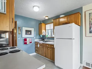 Photo #4: 24152332 Listing 