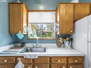 Photo #5: 24152332 Listing 