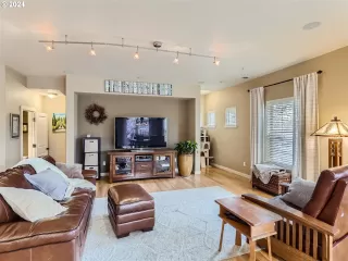 Photo #6: 24153845 Listing 