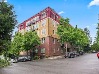 Photo #3: 24154204 Listing