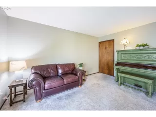 Photo #2: 24155265 Listing 