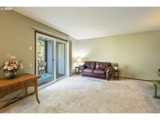 Photo #3: 24155265 Listing 